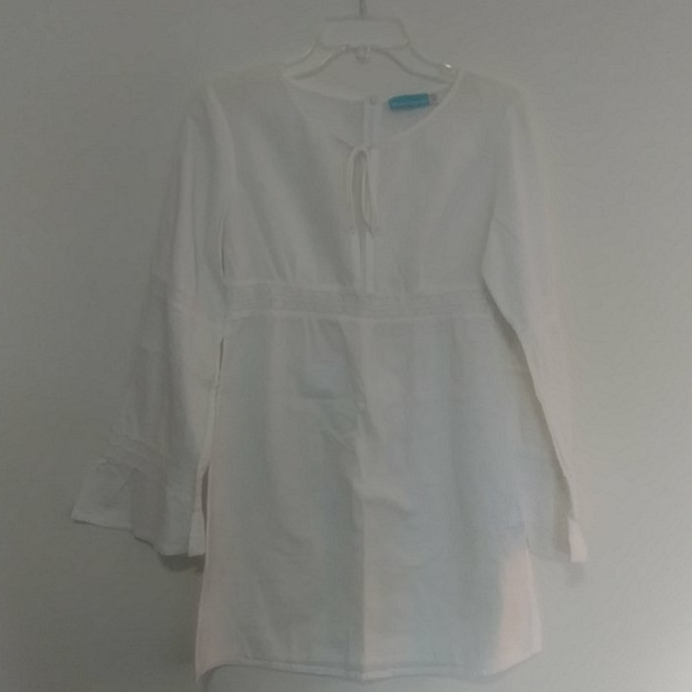 Sheer light summer dress or top with legging